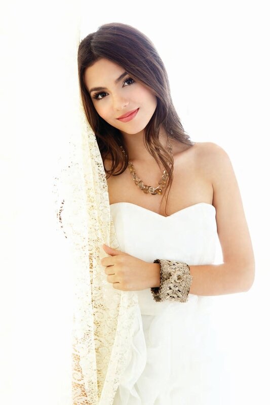 woman in white dress
