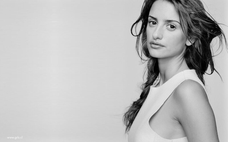 woman in white dress