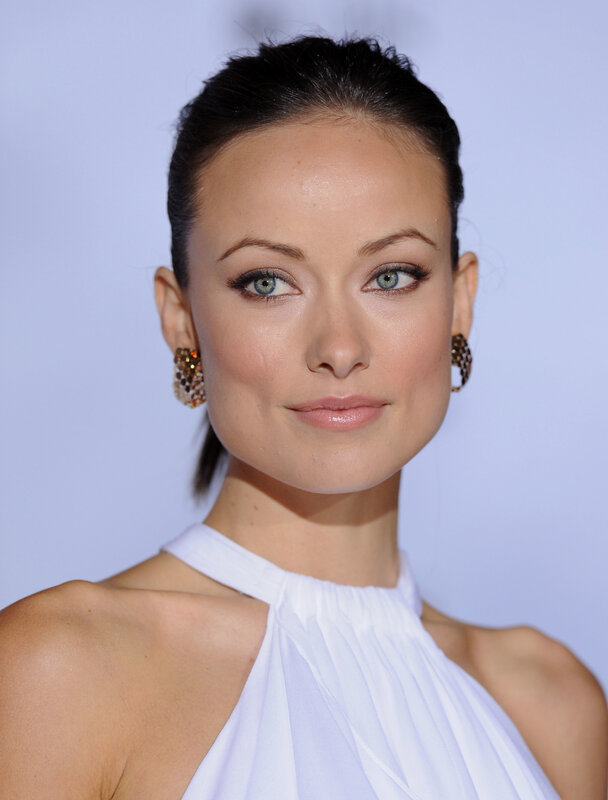 woman in white dress