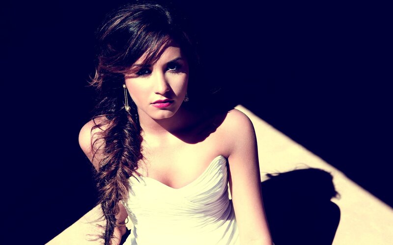 woman in white dress