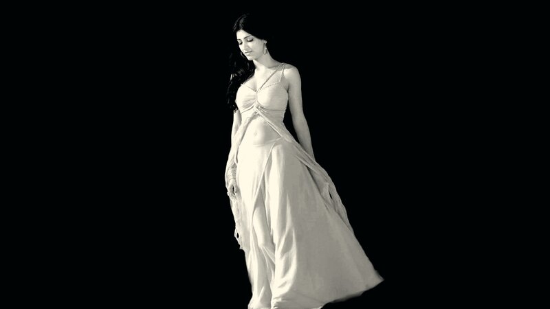 woman in white dress
