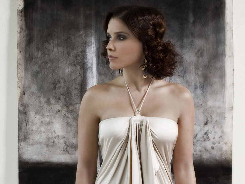 woman in white dress