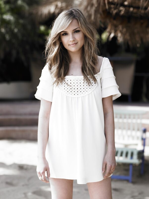 woman in white dress