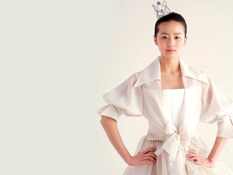 Woman in White Dress — Confident, Photograph, Crown