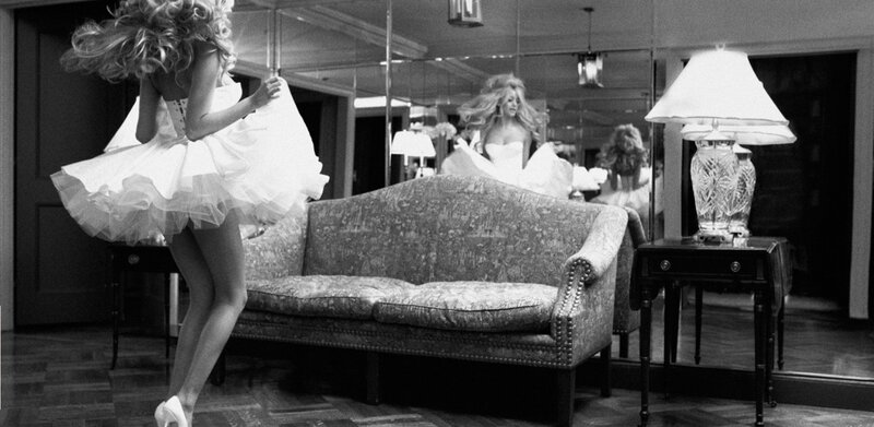 woman in white dress dancing