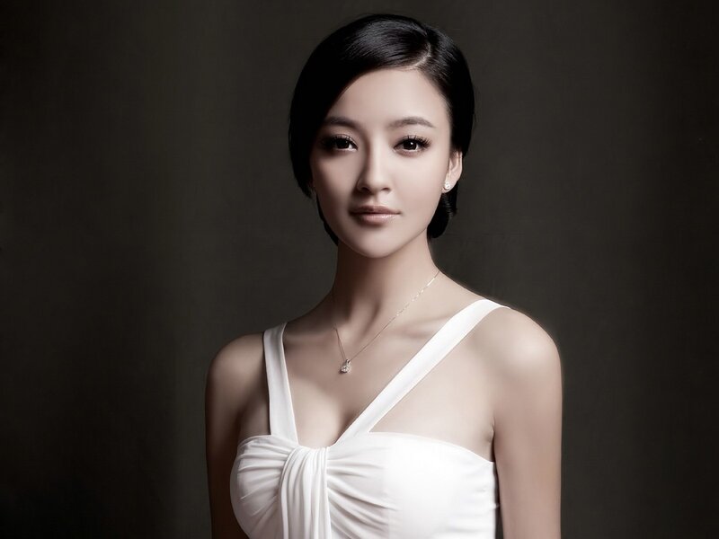 woman in white dress portrait