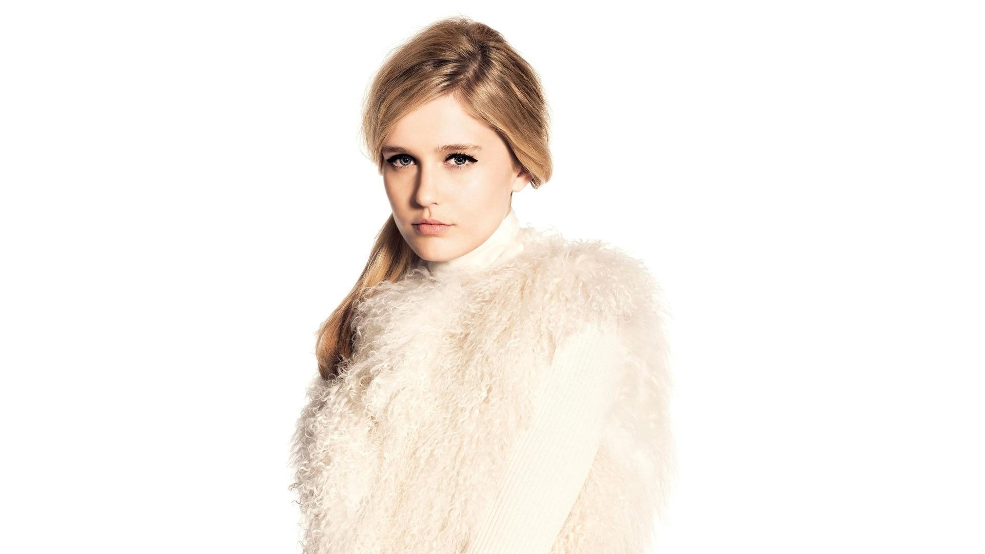 woman in white fur coat