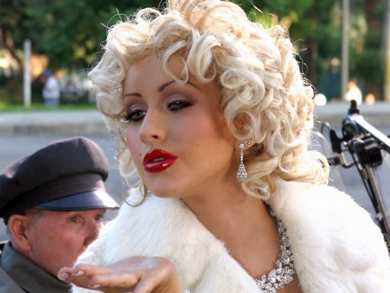 Woman in White Fur Coat — Dramatic, Afternoon
