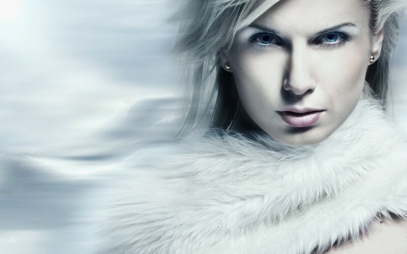 Woman in White Fur Coat — Dramatic, Winter