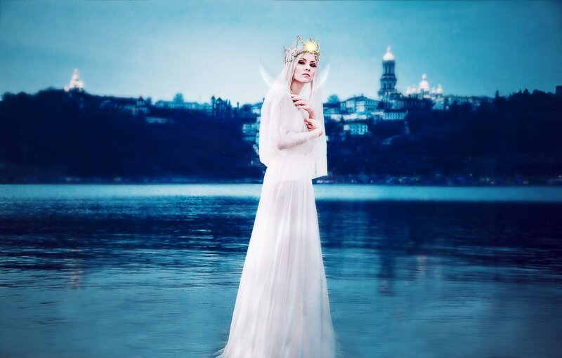 Woman in White Gown — Serene, Night, Digital Art, Crown