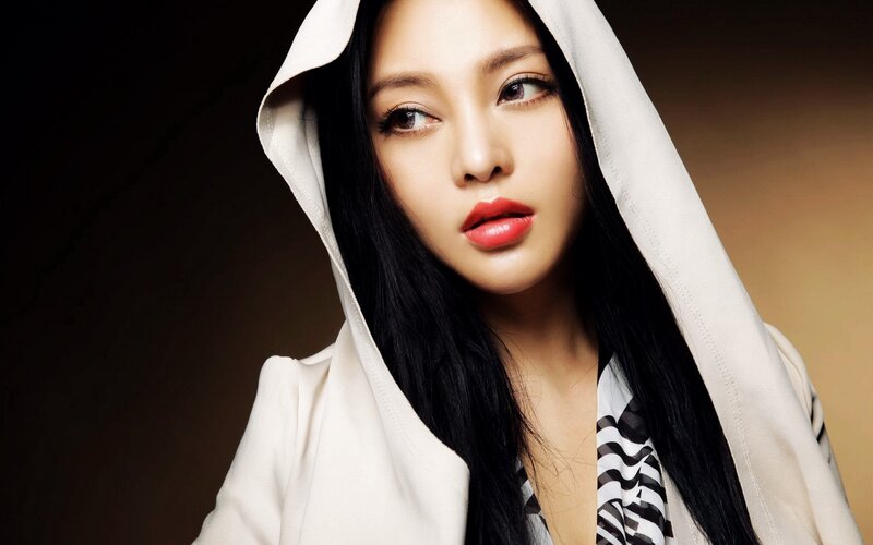 woman in white hoodie