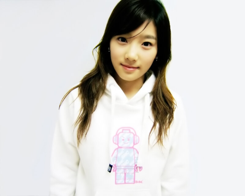 woman in white hoodie
