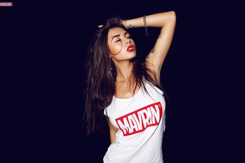 woman in white t-shirt