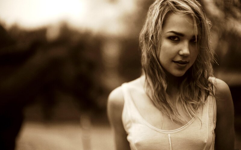 woman in white tank top