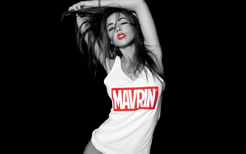 woman in white tank top