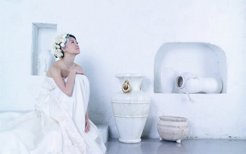 woman in white wedding dress