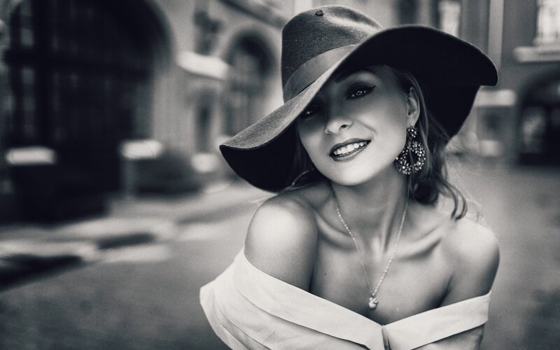 Woman in Wide-brim Hat — Black, Dramatic