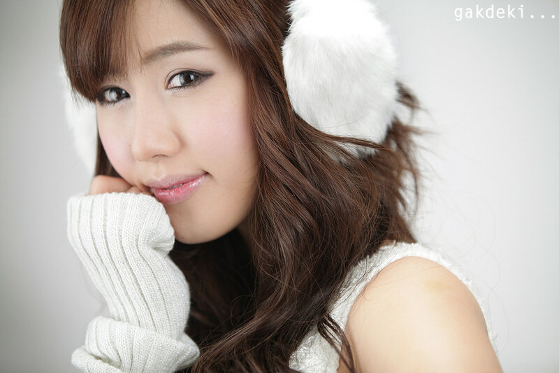 woman in winter accessories