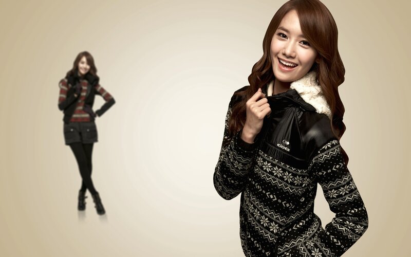 Woman in Winter Coat — Black, Friendly