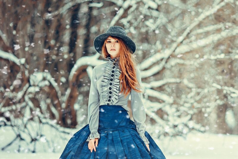 Woman in Winter Dress — Blue, Cold