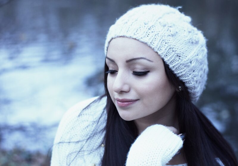 woman in winter hat