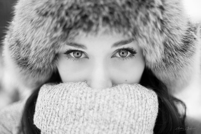 Woman in Winter Hat — Black, Cold