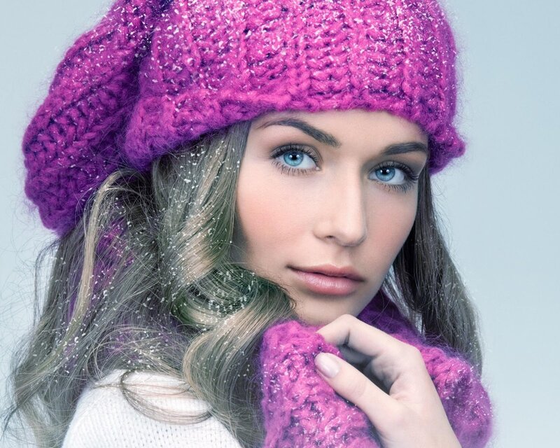 Woman in Winter Hat — Pink, Cold