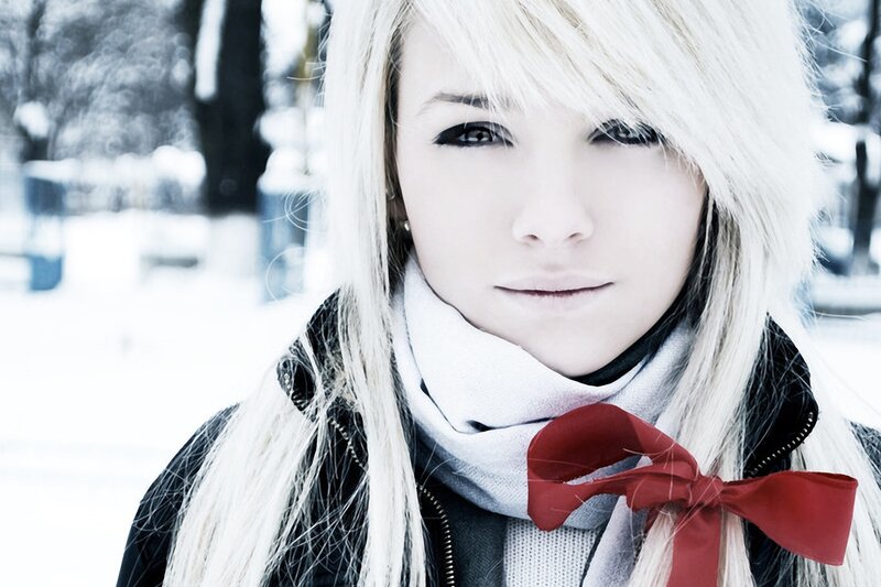 woman in winter scarf