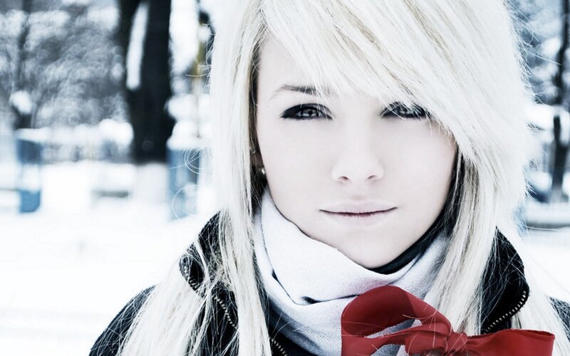 woman in winter scarf