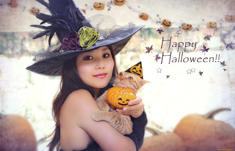 Woman in Witch Hat with Cat — Black