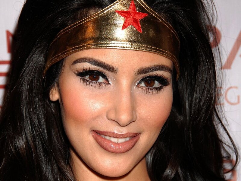 woman in wonder woman headband