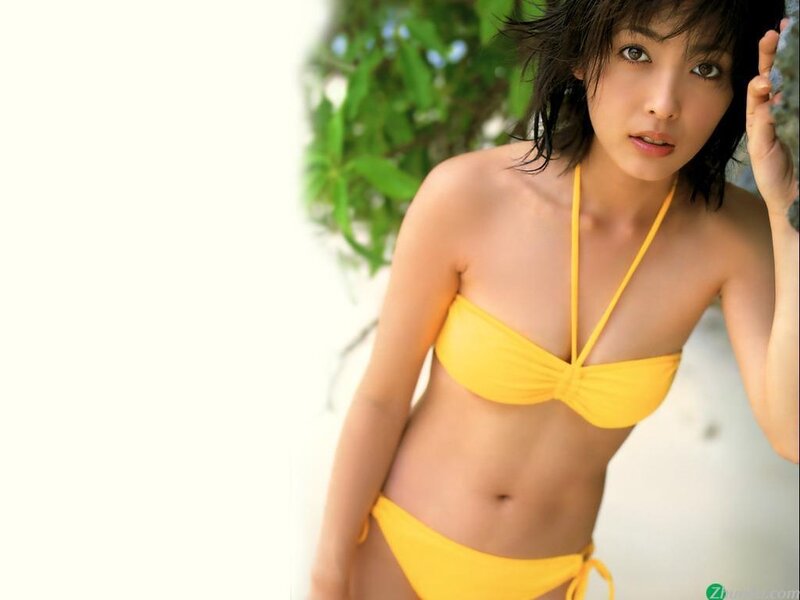woman in yellow bikini