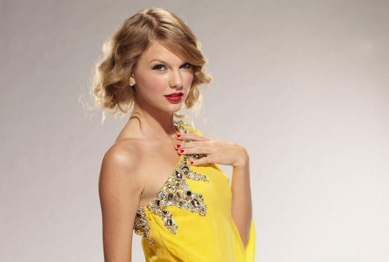 Woman in Yellow Dress — Confident, Photograph
