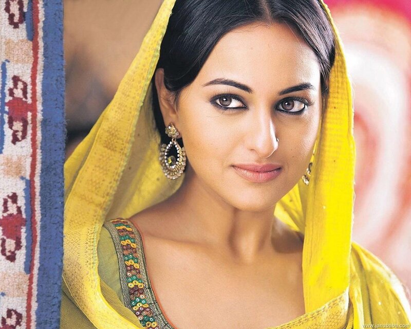 woman in yellow sari