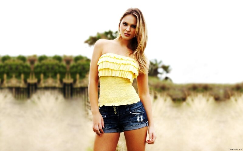 Woman in Yellow Top — Natural, Afternoon, Photograph
