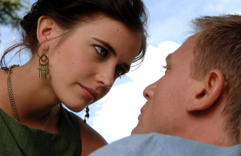 Woman Looking at Man — Green