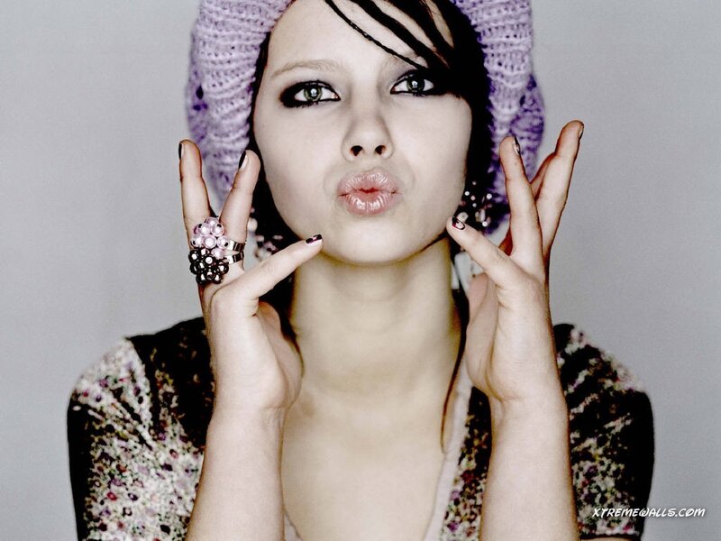 woman making a kissy face