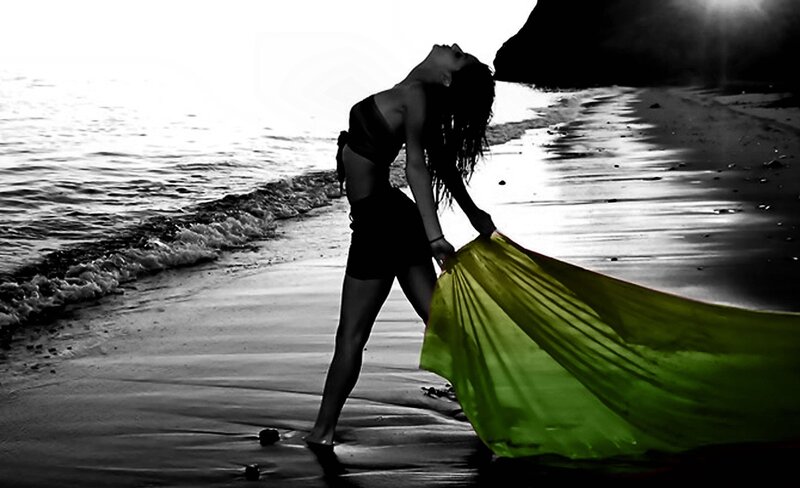 Woman on Beach with Cloth — Black