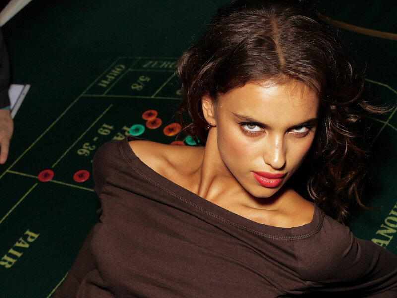 Woman on Roulette Table — Green