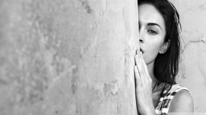 Woman Peeking from Wall — Black, Dramatic