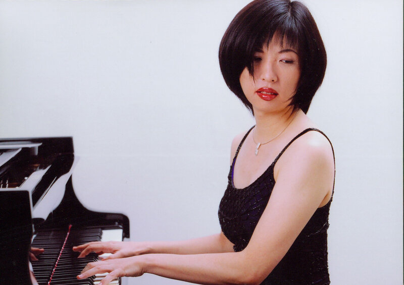 woman playing piano