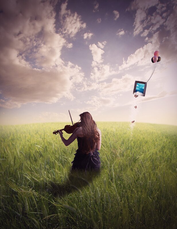 Woman Playing Violin — Green, Dreamy