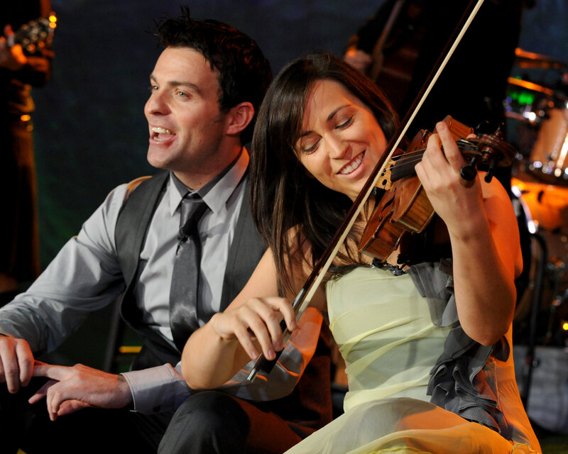 Woman Playing Violin — Yellow