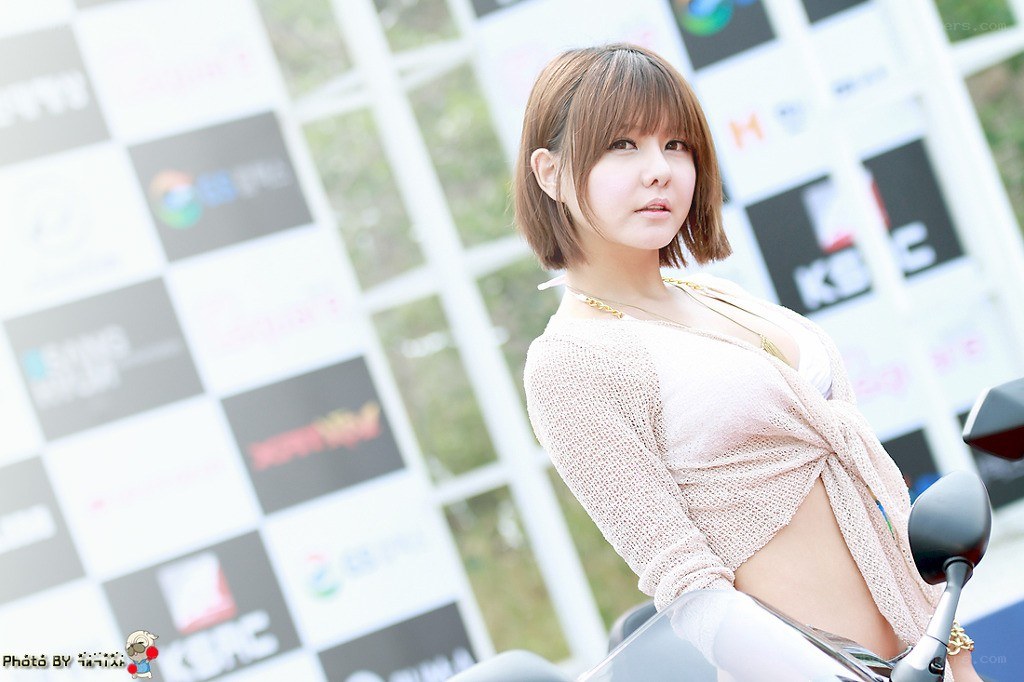 woman posing at event
