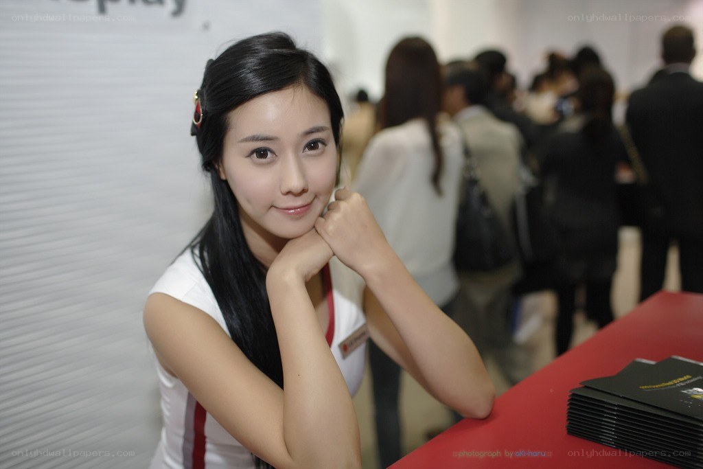 woman posing at event