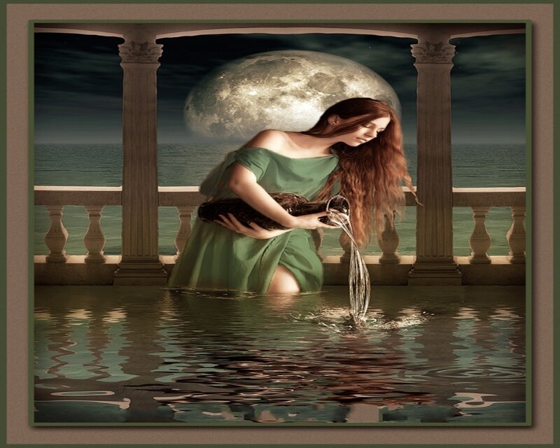 Woman Pouring Water — Green