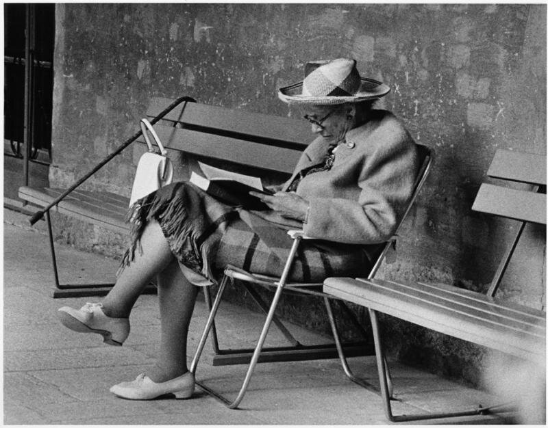 Woman Reading on Bench — Black