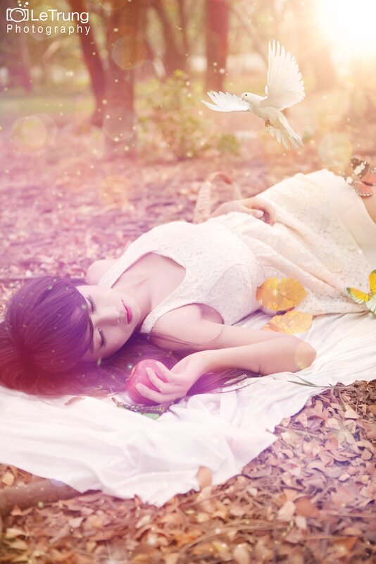woman resting in autumn park