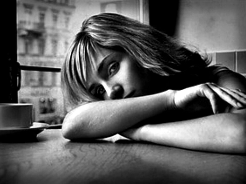 Woman Resting on Table — Black