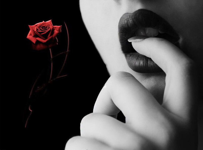 Woman's Lips and Hand — Black